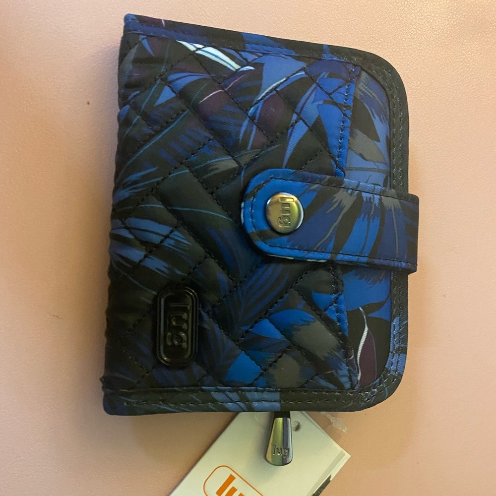 Lug Minuet Wallet